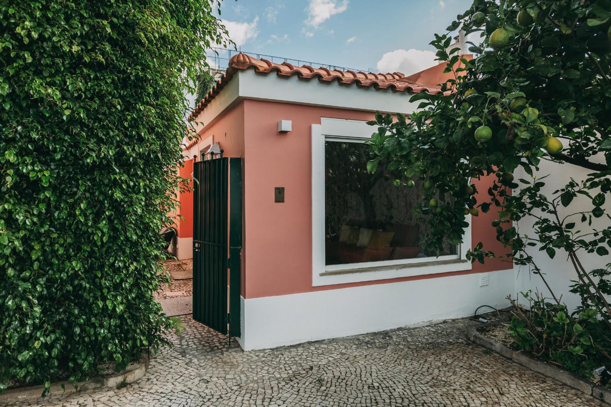 Guest house Torel Palace